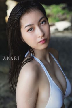 揉美女胸